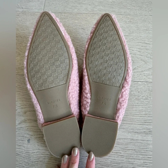 Birdies the Lark Pink Faux Shearling Slides, 7.5 - Picture 4 of 6